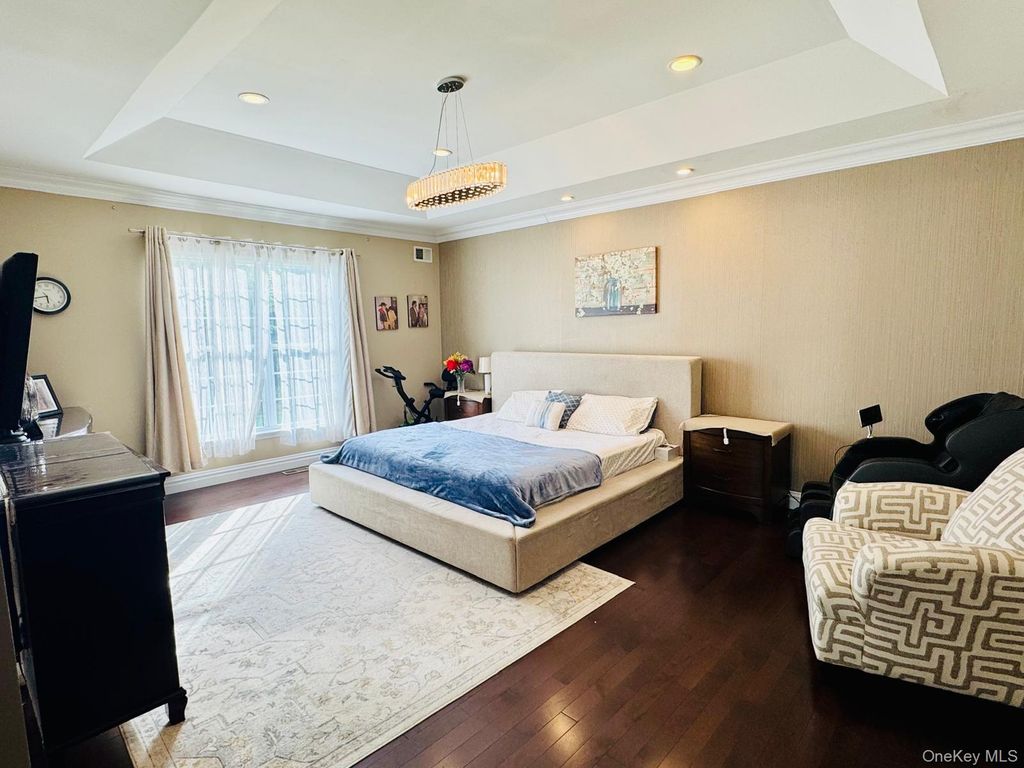 153 Constantine Way 153, Mount Sinai, NY 11766 — photo 4