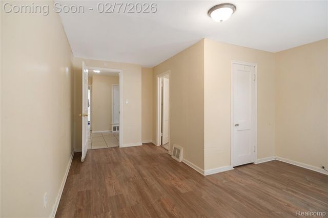 19302 Meyers Road, Detroit, MI 48235