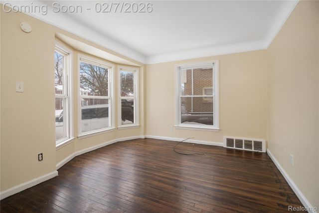 19302 Meyers Road, Detroit, MI 48235