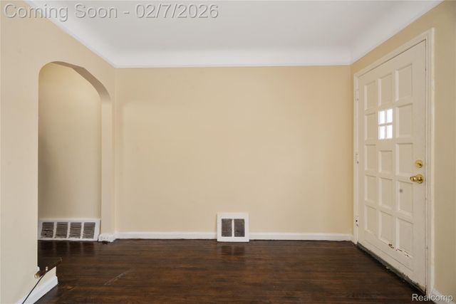 19302 Meyers Road, Detroit, MI 48235