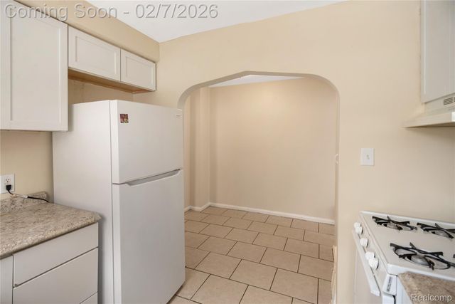 19302 Meyers Road, Detroit, MI 48235