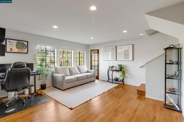 1455 Purson Ln, Lafayette, CA 94549