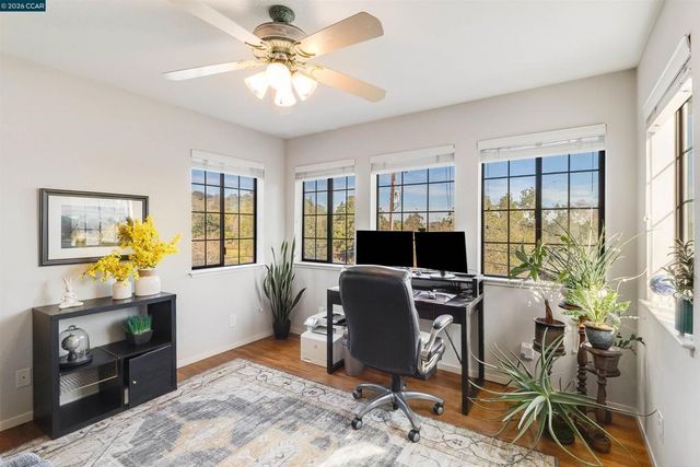 1455 Purson Ln, Lafayette, CA 94549