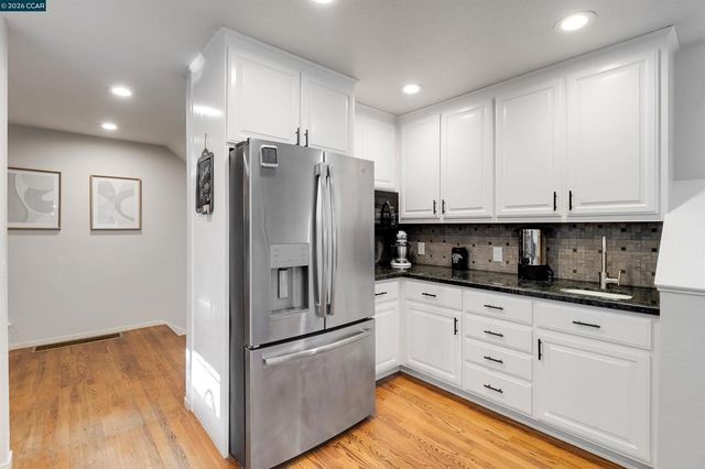 1455 Purson Ln, Lafayette, CA 94549