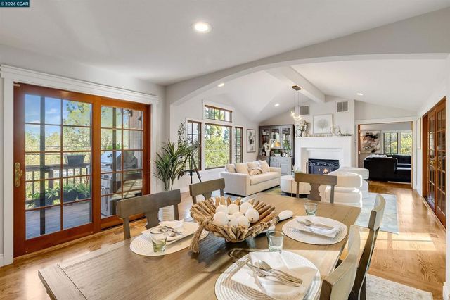 1455 Purson Ln, Lafayette, CA 94549