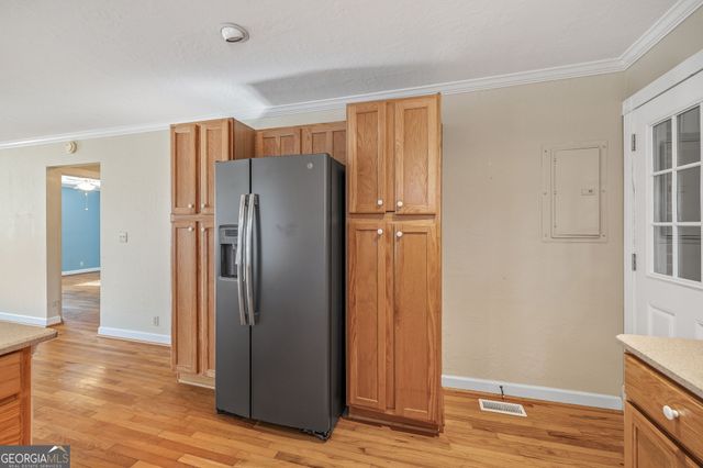 231 E Morgan Street, Clarkesville, GA 30523