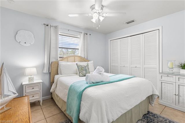 2191 Thomasson DR, Naples, FL 34112