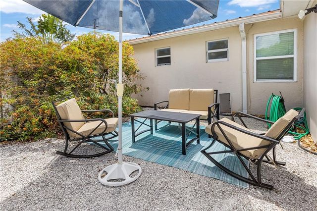 2191 Thomasson DR, Naples, FL 34112