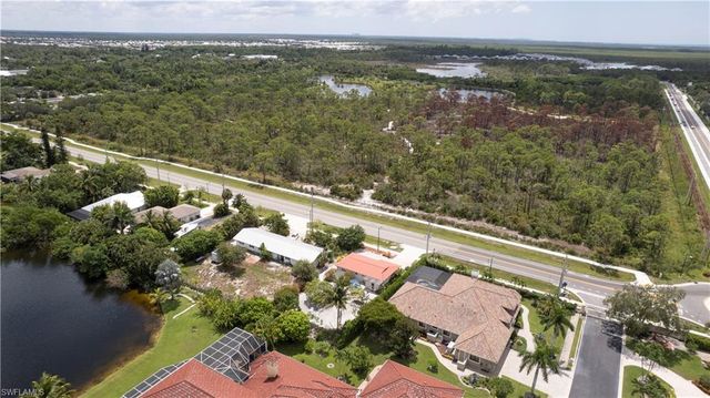 2191 Thomasson DR, Naples, FL 34112