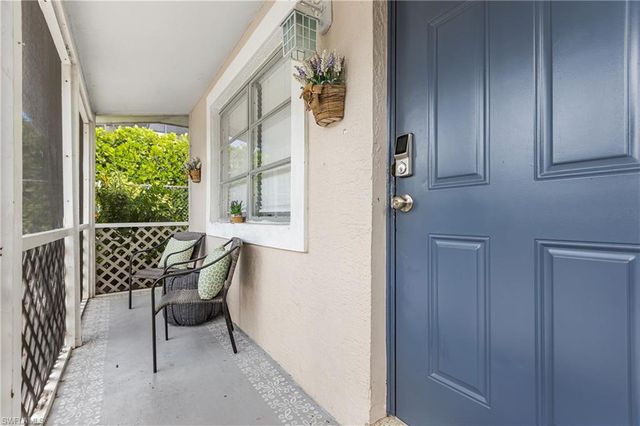 2191 Thomasson DR, Naples, FL 34112