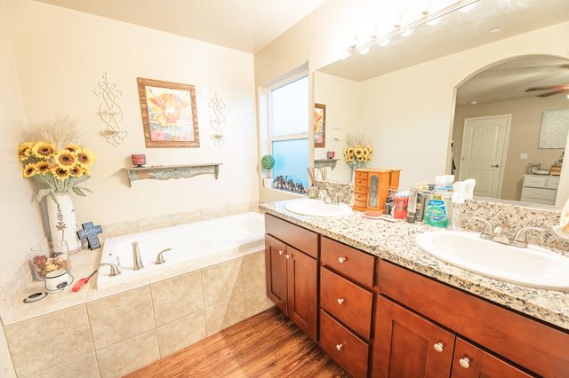 505 Forest Court, Woodlake, CA 93286