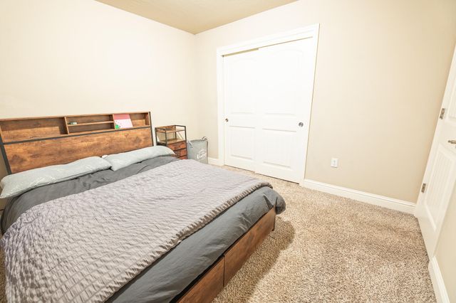 505 Forest Court, Woodlake, CA 93286