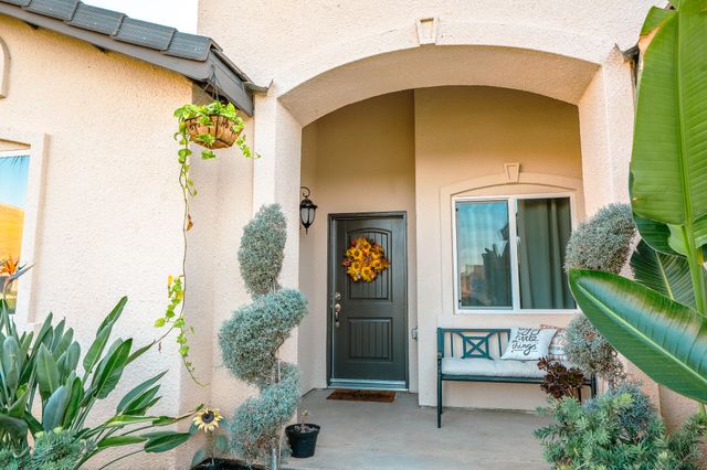 505 Forest Court, Woodlake, CA 93286