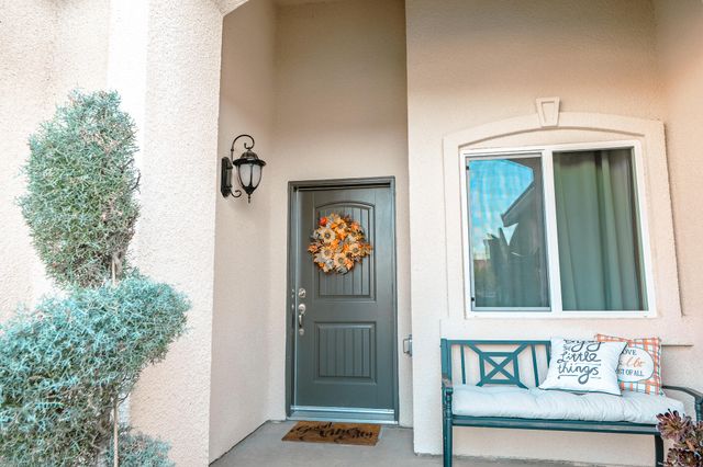 505 Forest Court, Woodlake, CA 93286