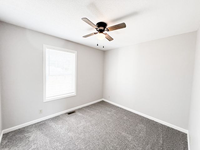 2661 Cummings Cir, Clarksville, TN 37042