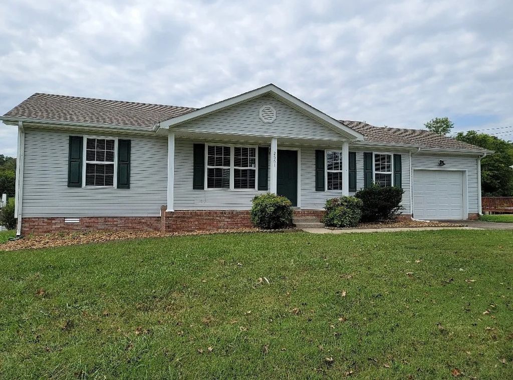 2661 Cummings Cir, Clarksville, TN 37042