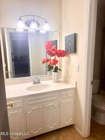 527 Front Beach Drive, 59, Ocean Springs, MS 39564