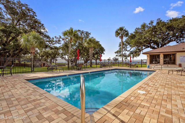 527 Front Beach Drive, 59, Ocean Springs, MS 39564