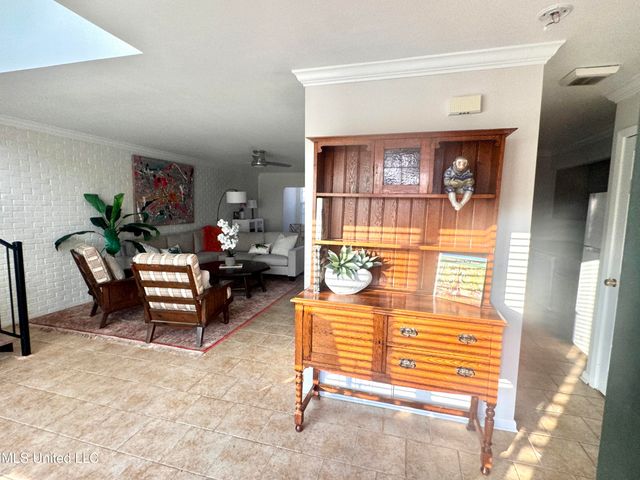 527 Front Beach Drive, 59, Ocean Springs, MS 39564