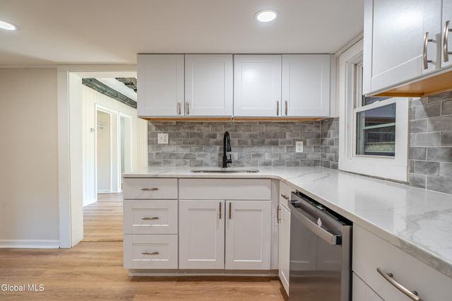 925 Washout Road, Glenville, NY 12302