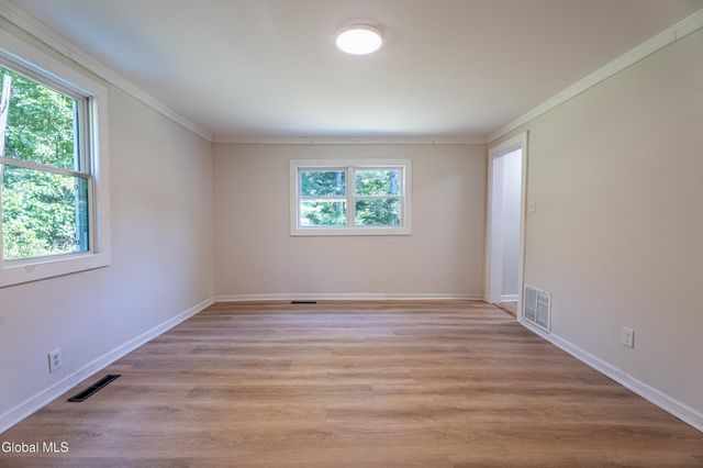 925 Washout Road, Glenville, NY 12302