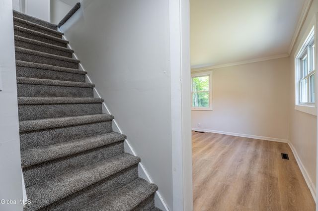 925 Washout Road, Glenville, NY 12302