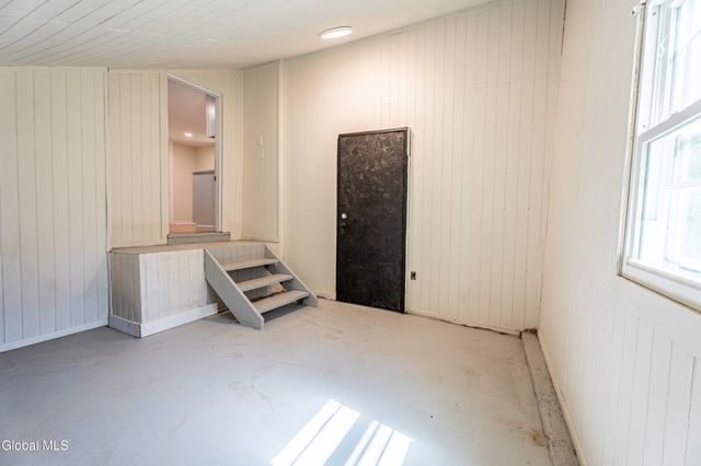 925 Washout Road, Glenville, NY 12302