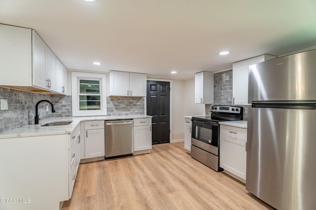 925 Washout Road, Glenville, NY 12302