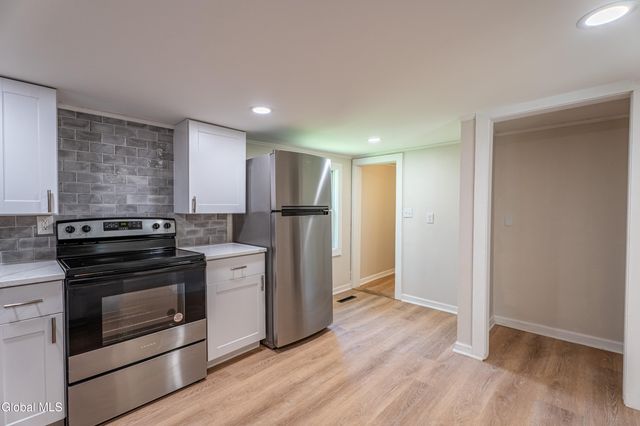 925 Washout Road, Glenville, NY 12302