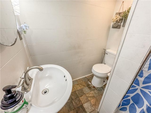 710 Osborn AVE, Chesapeake, VA 23325