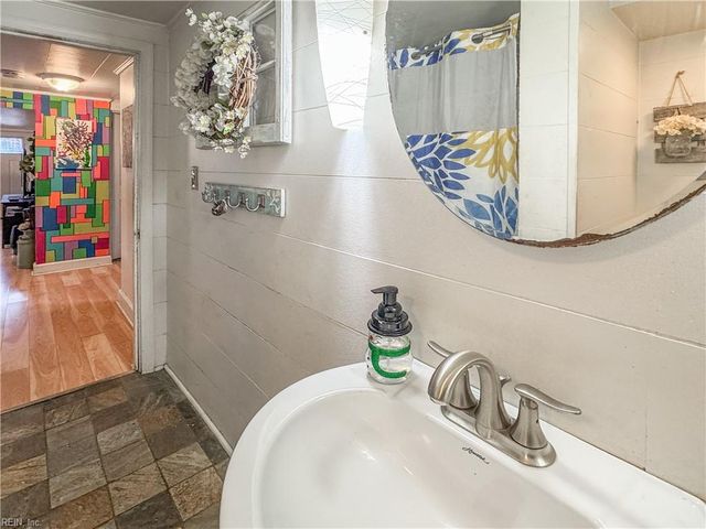710 Osborn AVE, Chesapeake, VA 23325