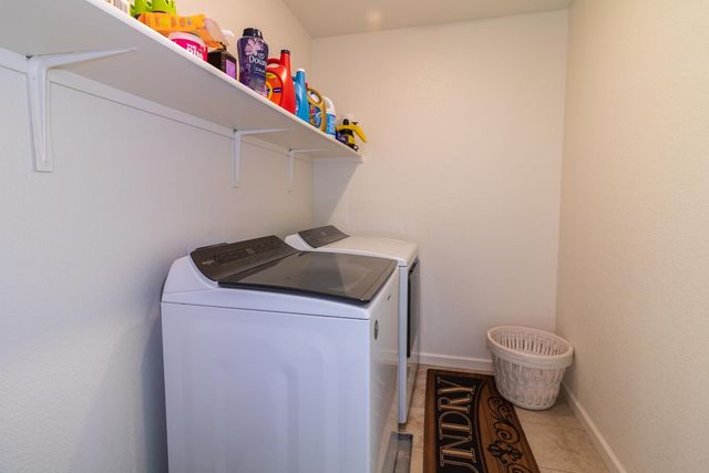 130 Bywell Bridge Cir, Sacramento, CA 95823