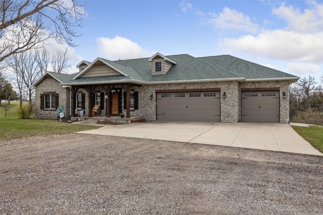 1321 NE Hickory Hollow Road, Solon, IA 52333
