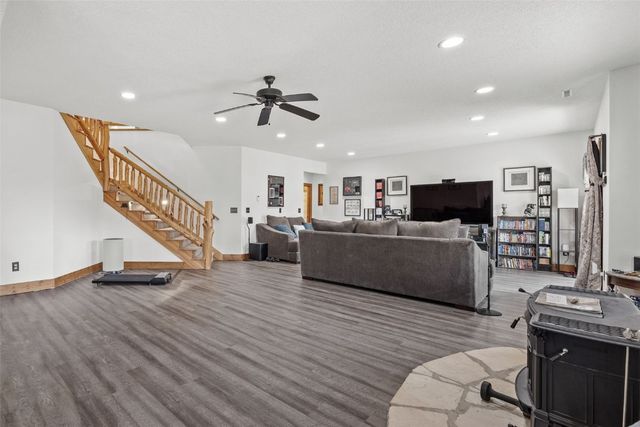 1321 NE Hickory Hollow Road, Solon, IA 52333