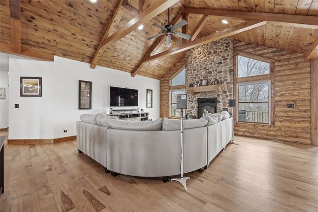 1321 NE Hickory Hollow Road, Solon, IA 52333