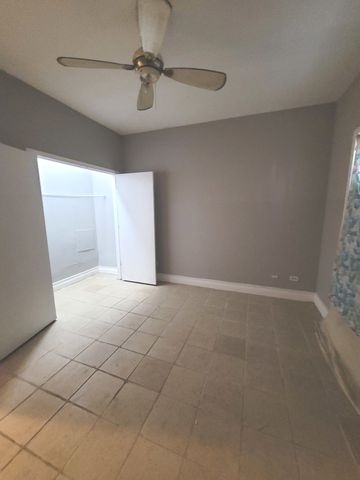 7947 S Escanaba Avenue 1, Chicago, IL 60617