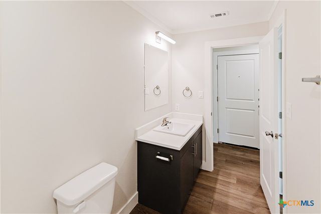 404 Bridge Street, Cuero, TX 77954