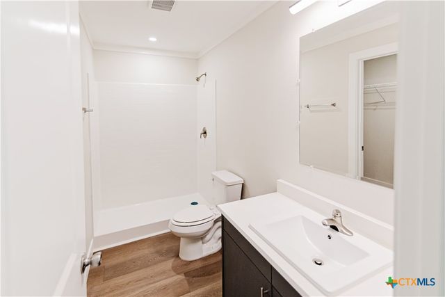 404 Bridge Street, Cuero, TX 77954