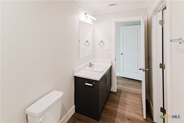 404 Bridge Street, Cuero, TX 77954