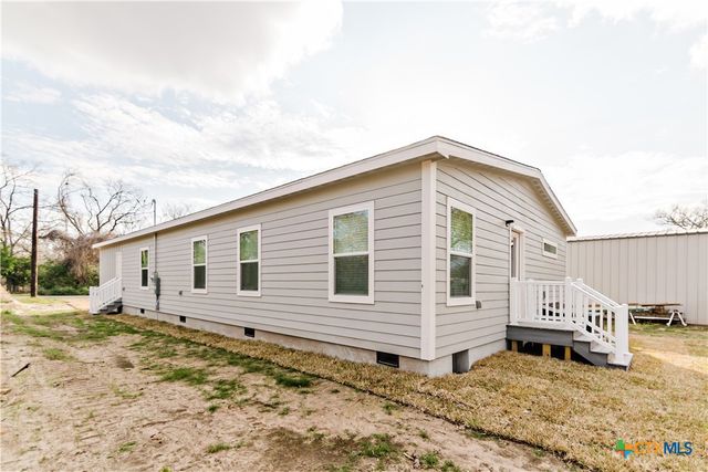 404 Bridge Street, Cuero, TX 77954