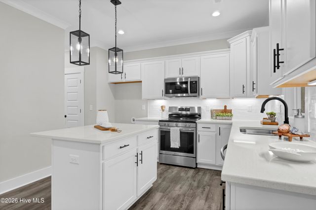 163 Bayshore Drive, Sneads Ferry, NC 28460