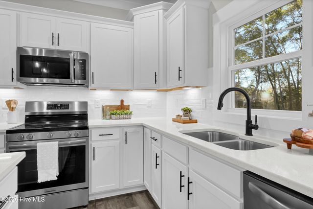 163 Bayshore Drive, Sneads Ferry, NC 28460