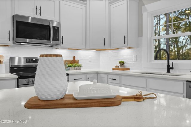 163 Bayshore Drive, Sneads Ferry, NC 28460