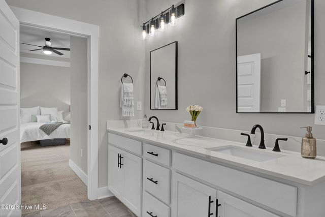 163 Bayshore Drive, Sneads Ferry, NC 28460