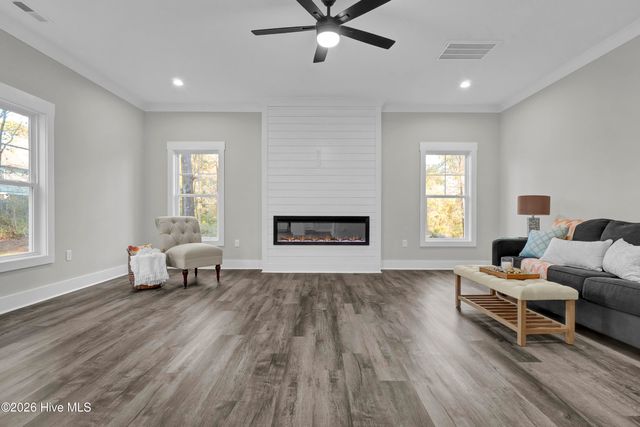 163 Bayshore Drive, Sneads Ferry, NC 28460