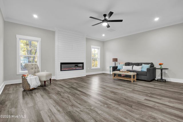 163 Bayshore Drive, Sneads Ferry, NC 28460