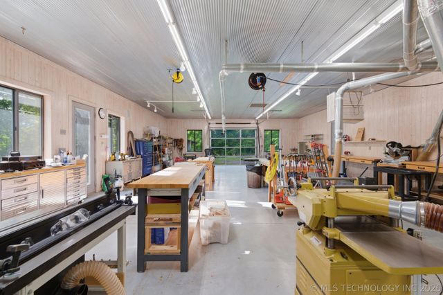 6504 463 Road, Hulbert, OK 74441