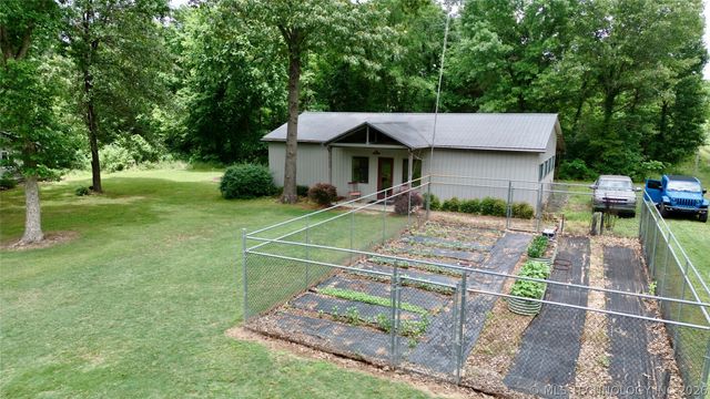 6504 463 Road, Hulbert, OK 74441