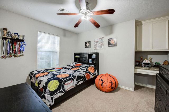 121 Clear Water Street W, Montgomery, TX 77356