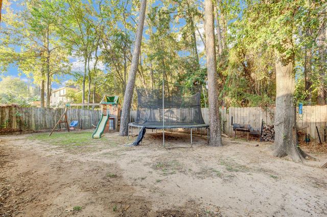 121 Clear Water Street W, Montgomery, TX 77356